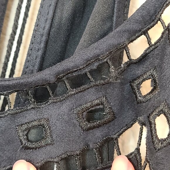 NU New York Womens Shirt Top Small Blue Eyelet Halter Open Back Tasseled Casual - Picture 3 of 12